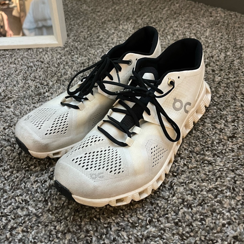 On Cloud Cloud X sneakers